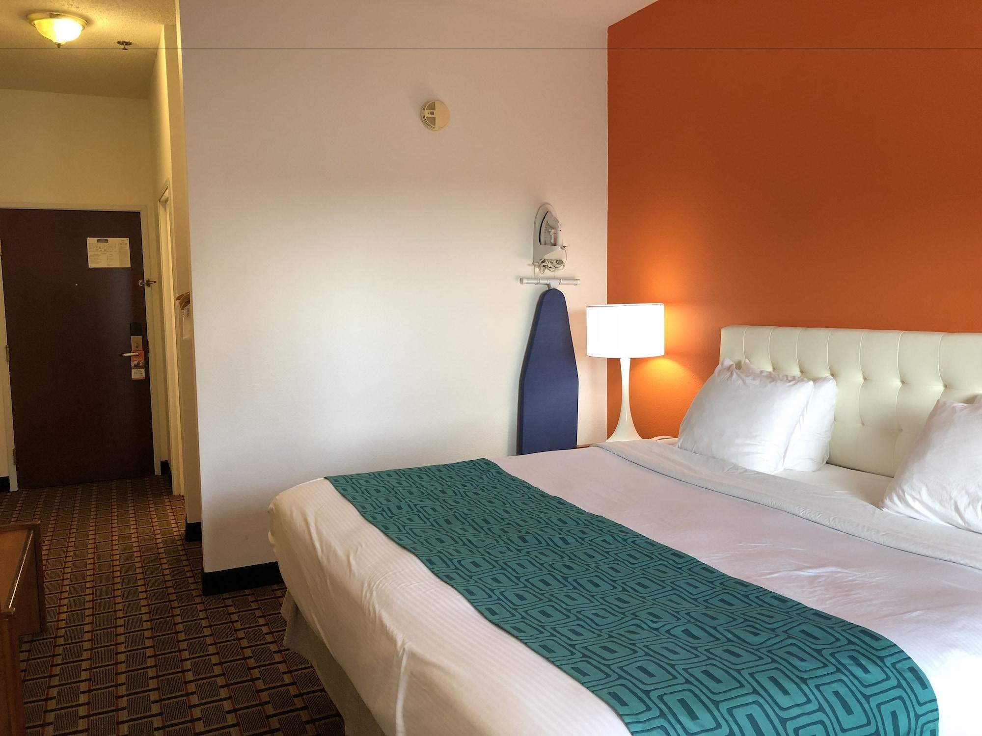 Howard Johnson By Wyndham Airport Λούισβιλ Εξωτερικό φωτογραφία