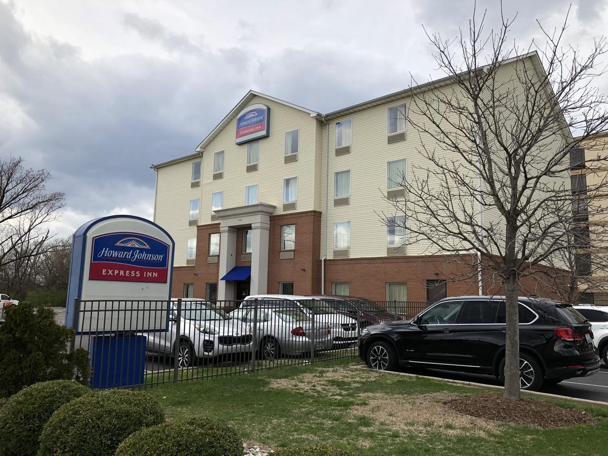 Howard Johnson By Wyndham Airport Λούισβιλ Εξωτερικό φωτογραφία